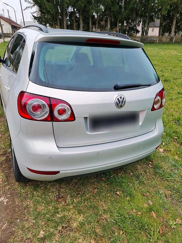 Gebraucht VW Golf VII Match 105 PS (77 kW) 2012 Silber Limousine