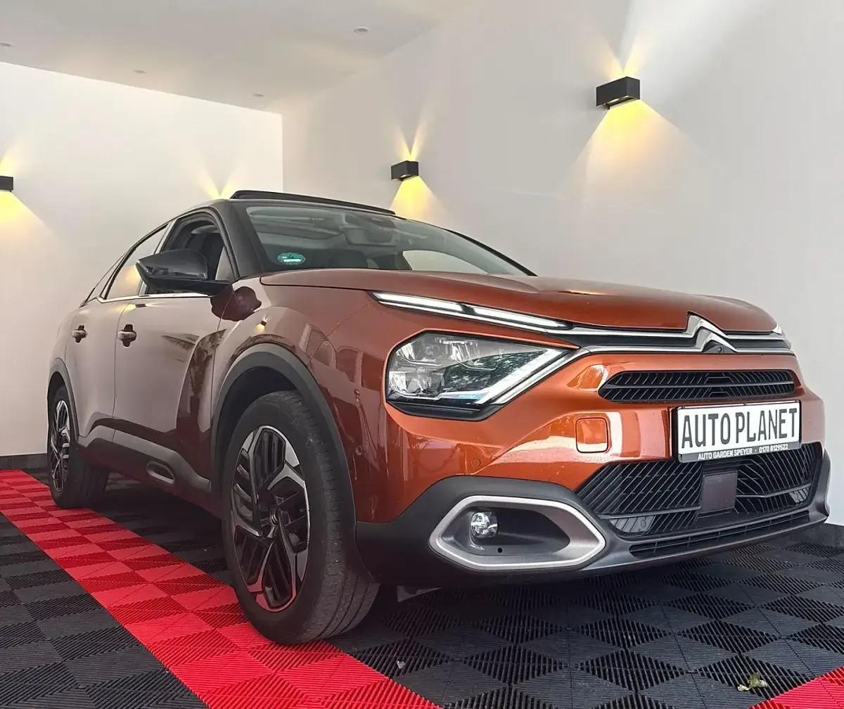 Gebraucht Citroën C4 Shine 131 PS (96 kW) 2021 Orange Kleinwagen