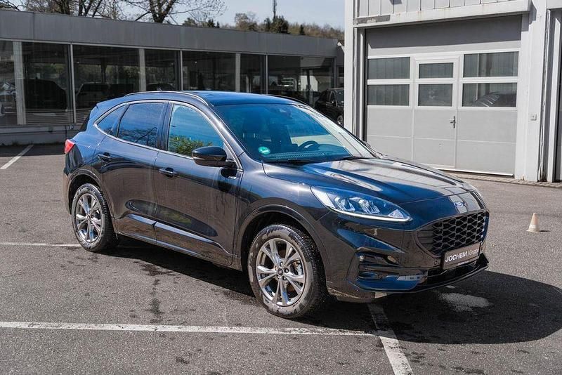 Gebraucht Ford Kuga ST-Line 152 PS (111 kW) 2022 Schwarz SUV