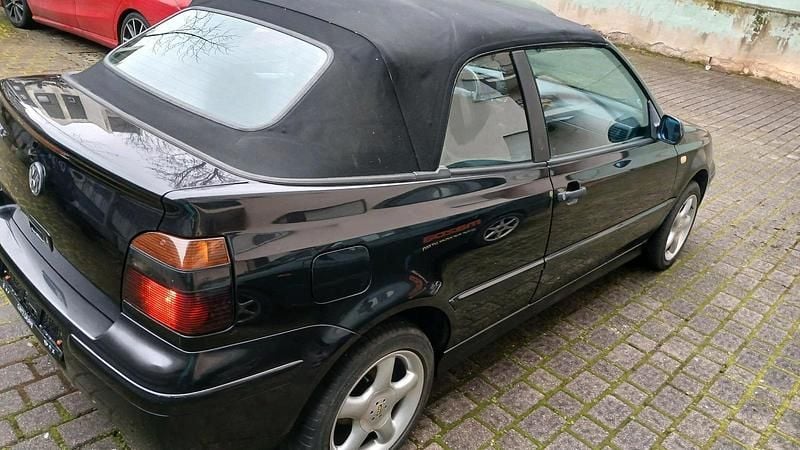 Gebraucht VW Golf Cabriolet 101 PS (74 kW) 1999 Schwarz Cabrio