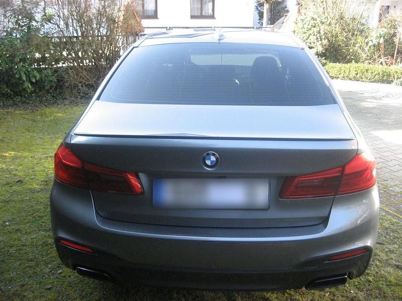 Second-hand BMW M550 Performance 462 CP (339 kW) 2017 Gri Berlinǎ
