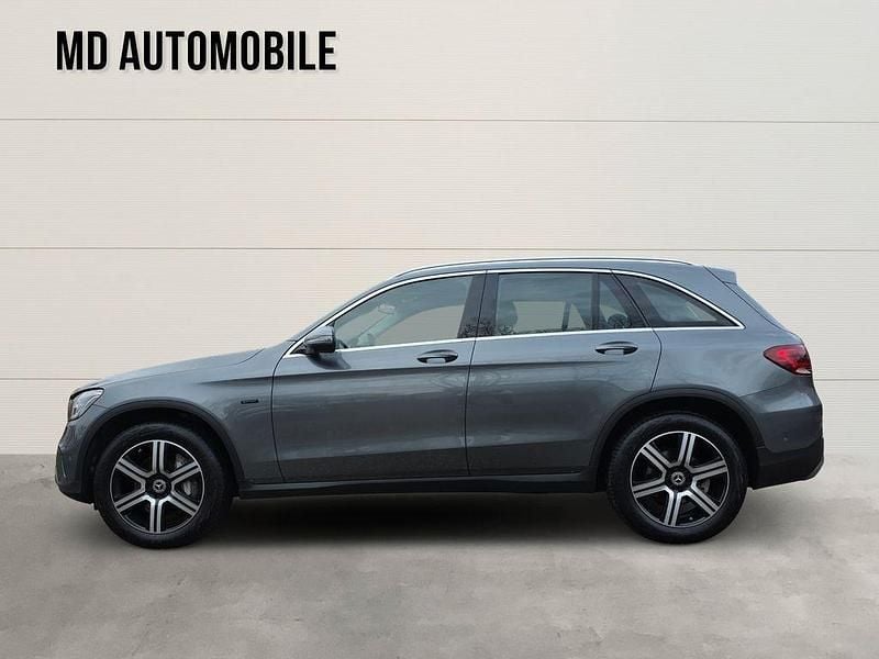 Gebraucht Mercedes GLC300e 320 PS (235 kW) 2021 Selenitgrau SUV