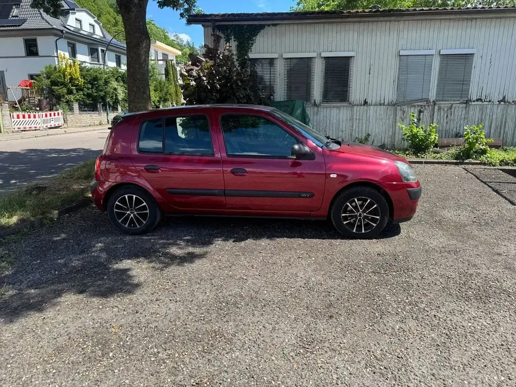 Gebraucht Renault Clio II 75 PS (55 kW) 2003 Rot Limousine