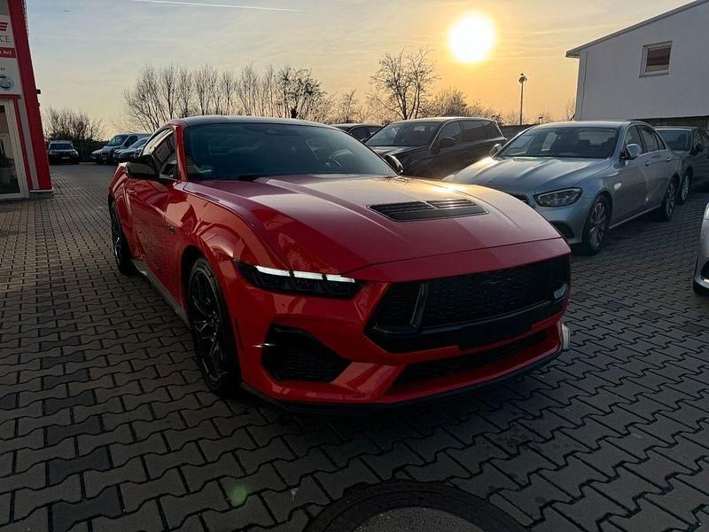 Gebraucht Ford Mustang Fastback 446 PS (328 kW) 2025 Rot