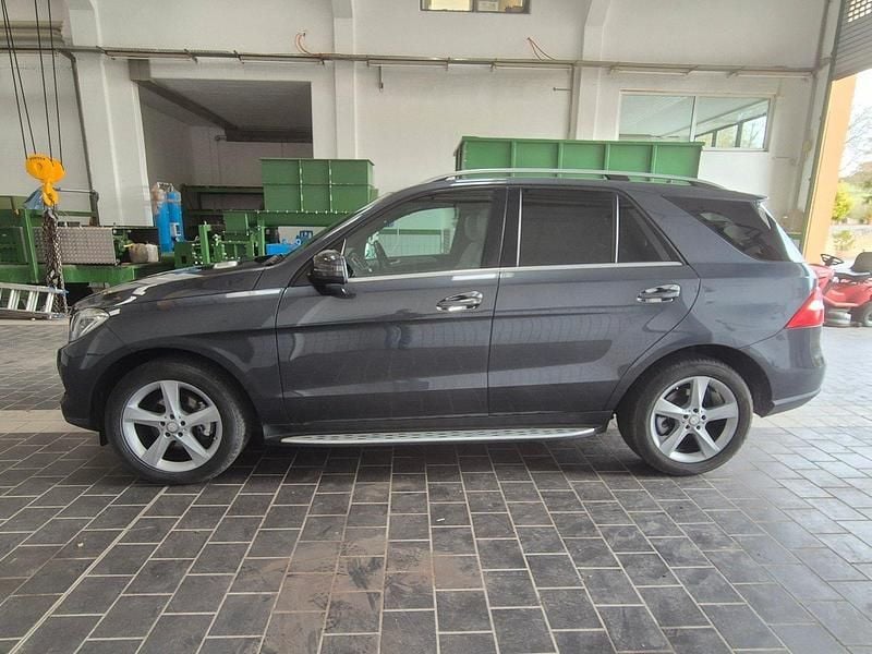 Gebraucht Mercedes ML350 258 PS (189 kW) 2014 Grau SUV
