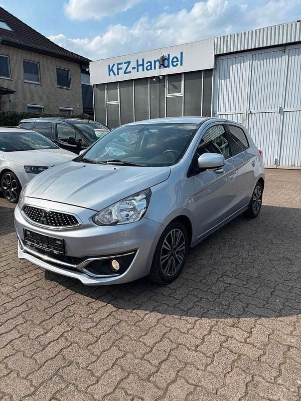 Silber Gebraucht 2018 Mitsubishi Space Star Edition+ Limousine | 8.100 € (Guter Preis) - Bild 1/4