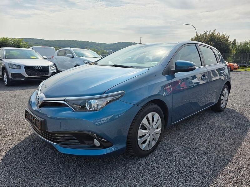 Blau Gebraucht 2016 Toyota Auris Hybrid Edition-S Kombi | 13.990 € (Fairer Preis) - Bild 1/4
