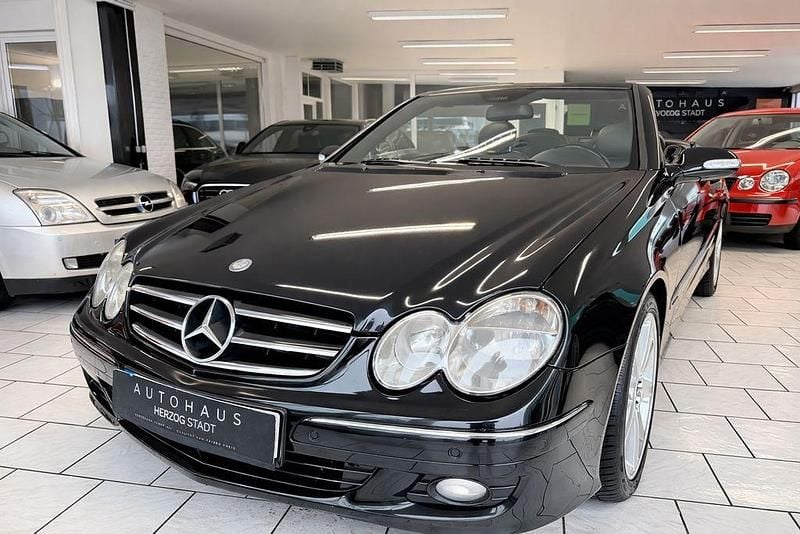 Gebraucht Mercedes CLK320 Avantgarde 224 PS (164 kW) 2006 Schwarz Cabrio