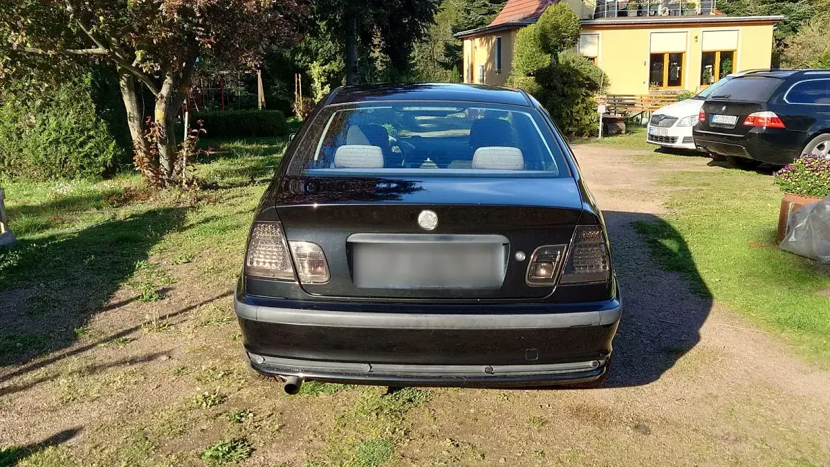 Gebraucht BMW 316 105 PS (77 kW) 2000 Schwarz Limousine