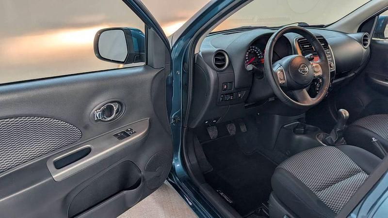 Gebraucht Nissan Micra Acenta 80 PS (58 kW) 2015 Blau Kleinwagen