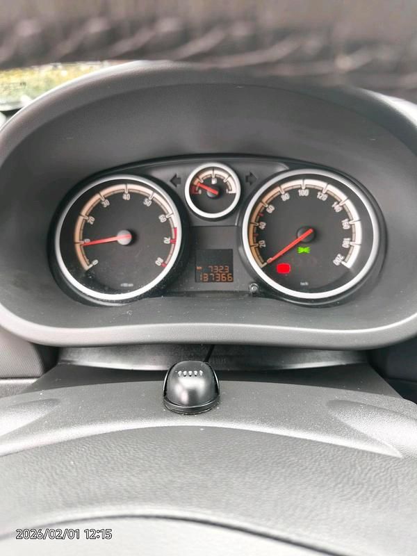 Gebraucht Opel Corsa 86 PS (63 kW) 2014 Grau Kleinwagen