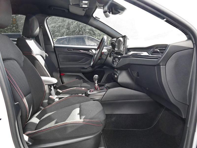 Gebraucht Ford Focus ST-Line 125 PS (91 kW) 2025 Weiß Kombi