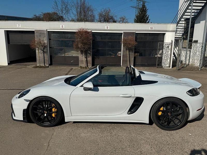 Weiß Gebraucht 2023 Porsche 718 Boxster Cabrio | 96.900 € (Fairer Preis) - Bild 1/4