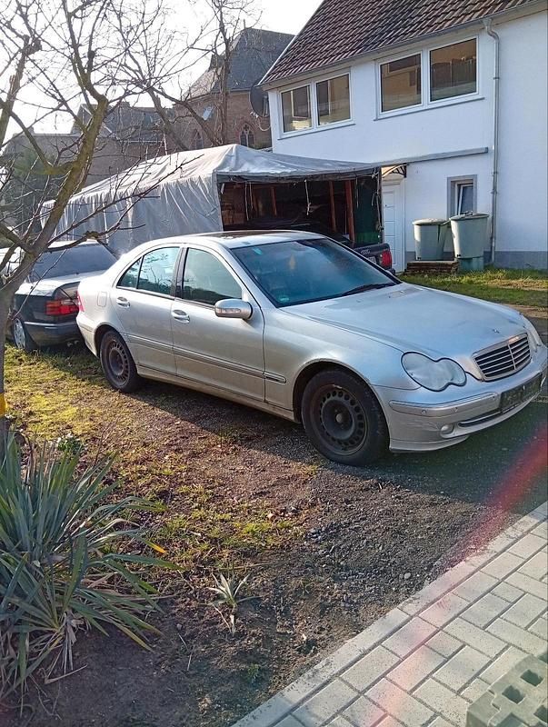 Gebraucht Mercedes C240 Avantgarde 170 PS (125 kW) 2002 Silber Limousine
