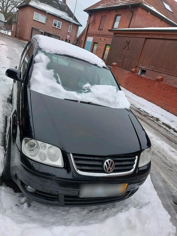 Schwarz Gebraucht 2007 VW Touran Van / Kleinbus | 2.700 € (Superpreis) - Bild 1/4