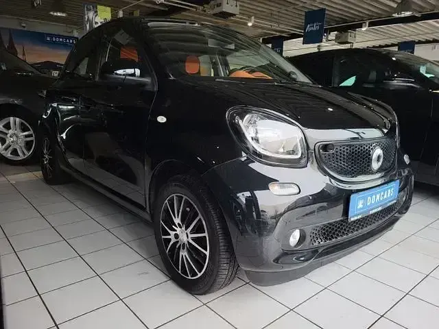 Second-hand Smart ForFour Passion 71 CP (52 kW) 2015 Negru Hatchback