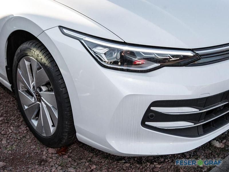 Gebraucht VW Golf VIII Style 150 PS (110 kW) 2024 Weiß Limousine