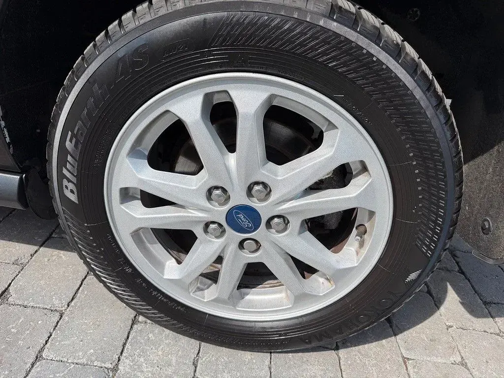Gebraucht Ford Transit Connect 120 PS (88 kW) 2019 Schwarz Van / Kleinbus