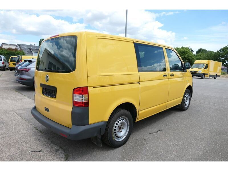 Gebraucht VW T5 84 PS (61 kW) 2011 Ginstergelb r1032 Van