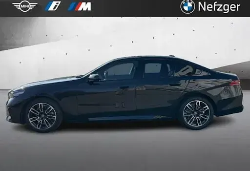 Neu BMW 520 Comfort Edition 197 PS (144 kW) 2025 Schwarz Limousine