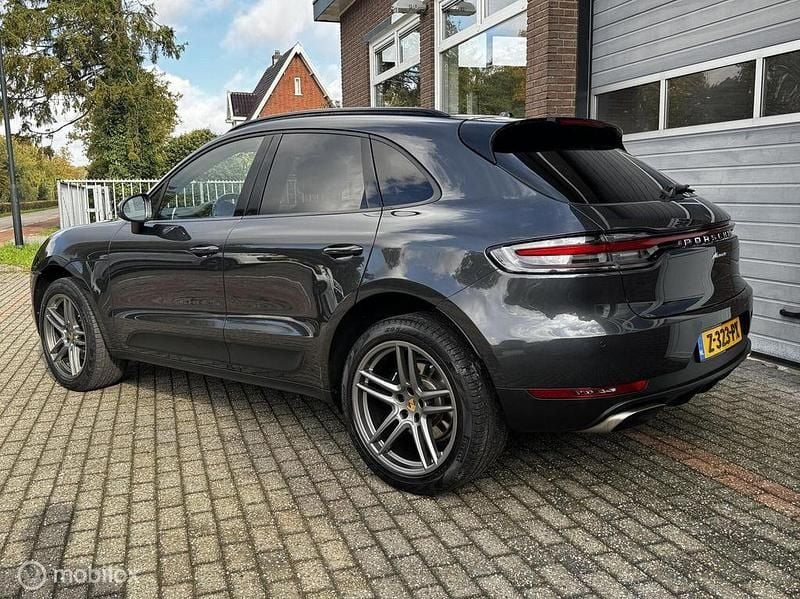 Gebraucht Porsche Macan 252 PS (185 kW) 2019 Grau SUV