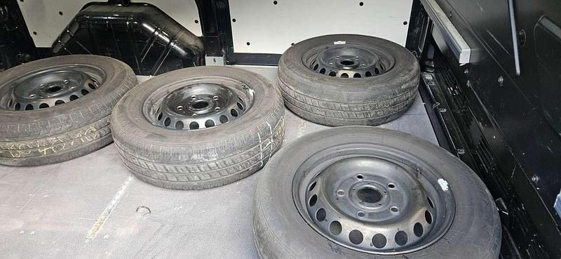 Gebraucht Ford Transit Custom Trend 131 PS (96 kW) 2020 Agate black Van / Kleinbus