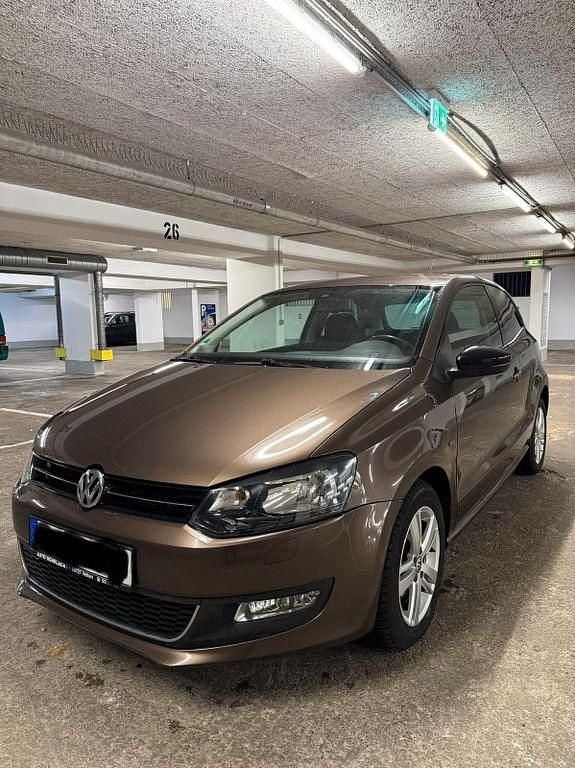 Braun Gebraucht 2013 VW Polo Limousine | 7.800 € (Superpreis) - Bild 1/4