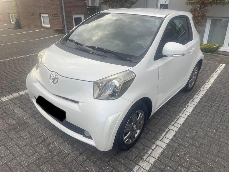 Weiß Gebraucht 2009 Toyota iQ Kleinwagen | 3.350 € (Guter Preis) - Bild 1/4