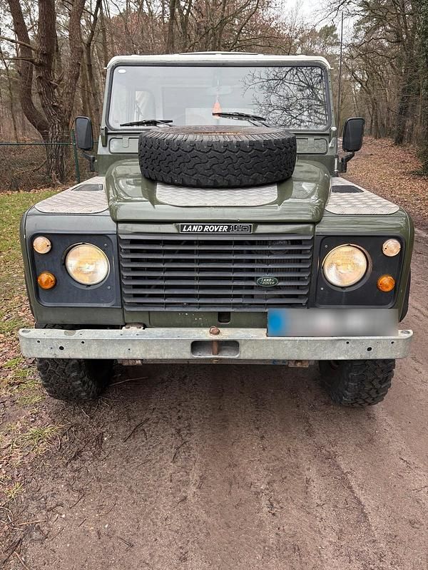 Gebraucht Land Rover Defender 113 PS (83 kW) 1990 Grün SUV