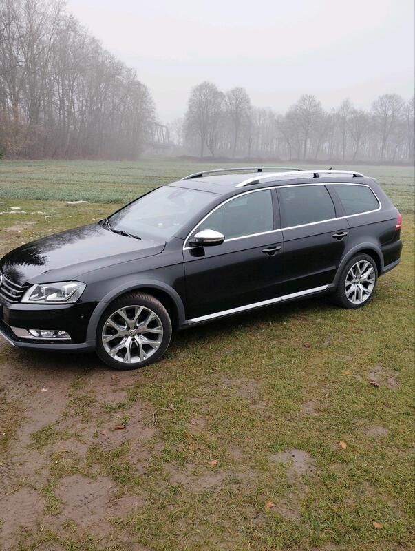Schwarz Gebraucht 2013 VW Passat Alltrack Kombi | 13.990 € (Teuer) - Bild 1/4