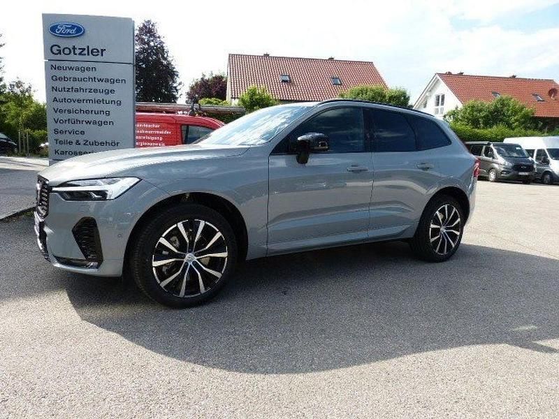 Grau Gebraucht 2024 Volvo XC60 Plus SUV | 58.900 € - Bild 1/4