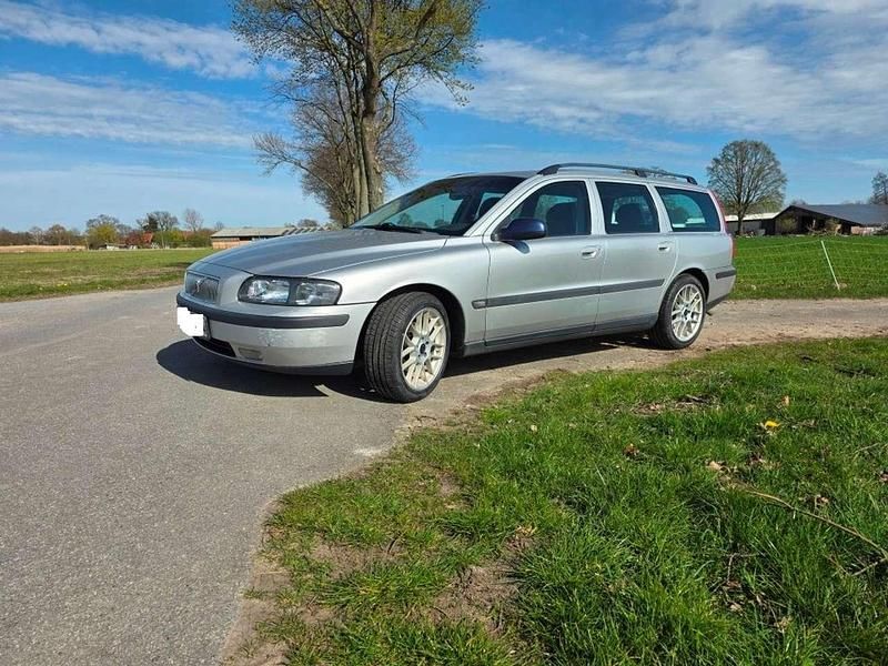 Gebraucht Volvo V70 140 PS (102 kW) 2001 Silber Kombi