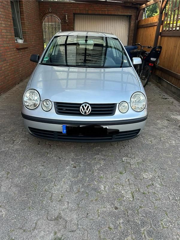 Grau Gebraucht 2004 VW Polo Kleinwagen | 370 € (Superpreis) - Bild 1/4