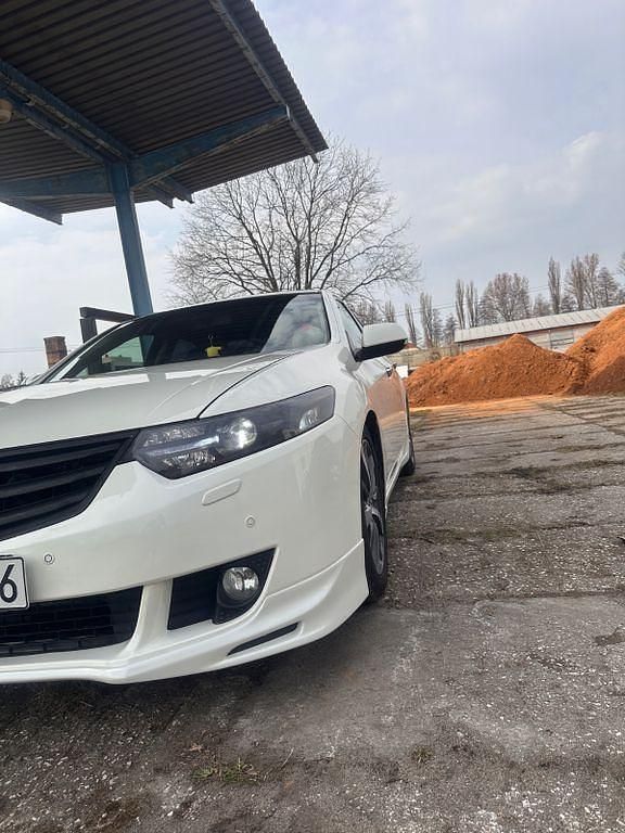 Weiß Gebraucht 2010 Honda Accord Limousine | 11.200 € (Teuer) - Bild 1/4