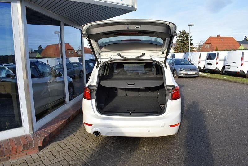 Gebraucht BMW 216 Gran Tourer Advantage 116 PS (85 kW) 2020 Mineralgrau metallic Van / Kleinbus