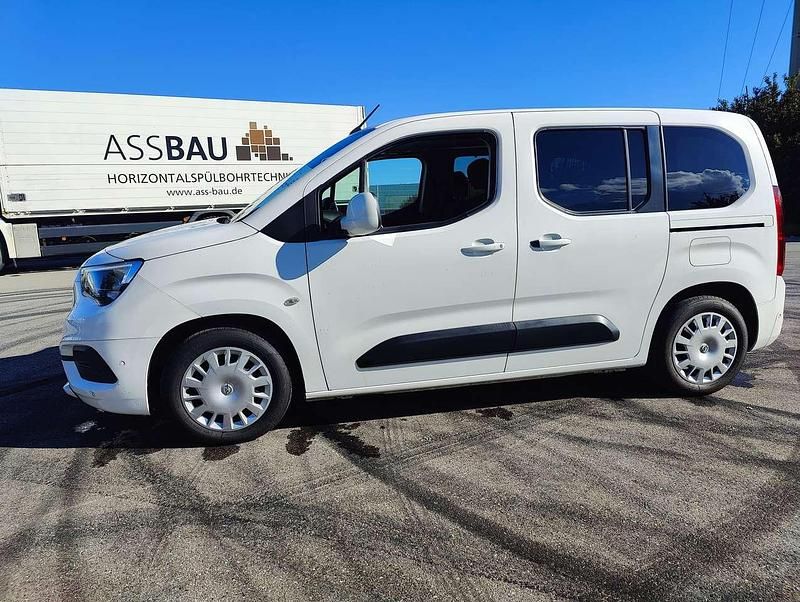 Gebraucht Opel Combo Edition 102 PS (75 kW) 2020 White jade Van / Kleinbus