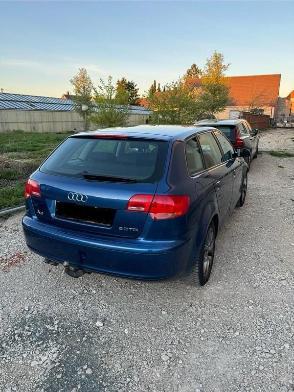 Second-hand Audi A3 140 CP (102 kW) 2006 Albastru Hatchback