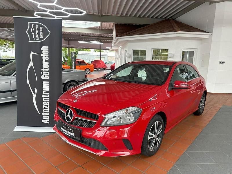 Gebraucht Mercedes A200 156 PS (114 kW) 2016 Rot Limousine
