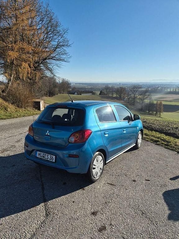 Gebraucht Mitsubishi Space Star 71 PS (52 kW) 2017 Blau Kleinwagen