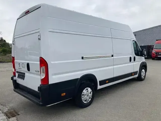 Gebraucht Peugeot Boxer Premium 165 PS (121 kW) 2022 Weiss Van