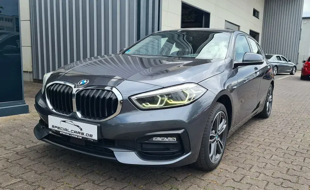 Gebraucht BMW 116 Sport Line 116 PS (85 kW) 2020 Mineralgrau Kleinwagen