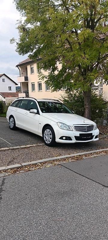 Gebraucht Mercedes C180 120 PS (88 kW) 2012 Weiß Kombi