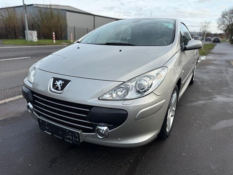Silber Gebraucht 2008 Peugeot 307 CC Platinum Cabrio | 3.290 € (Fairer Preis) - Bild 1/4