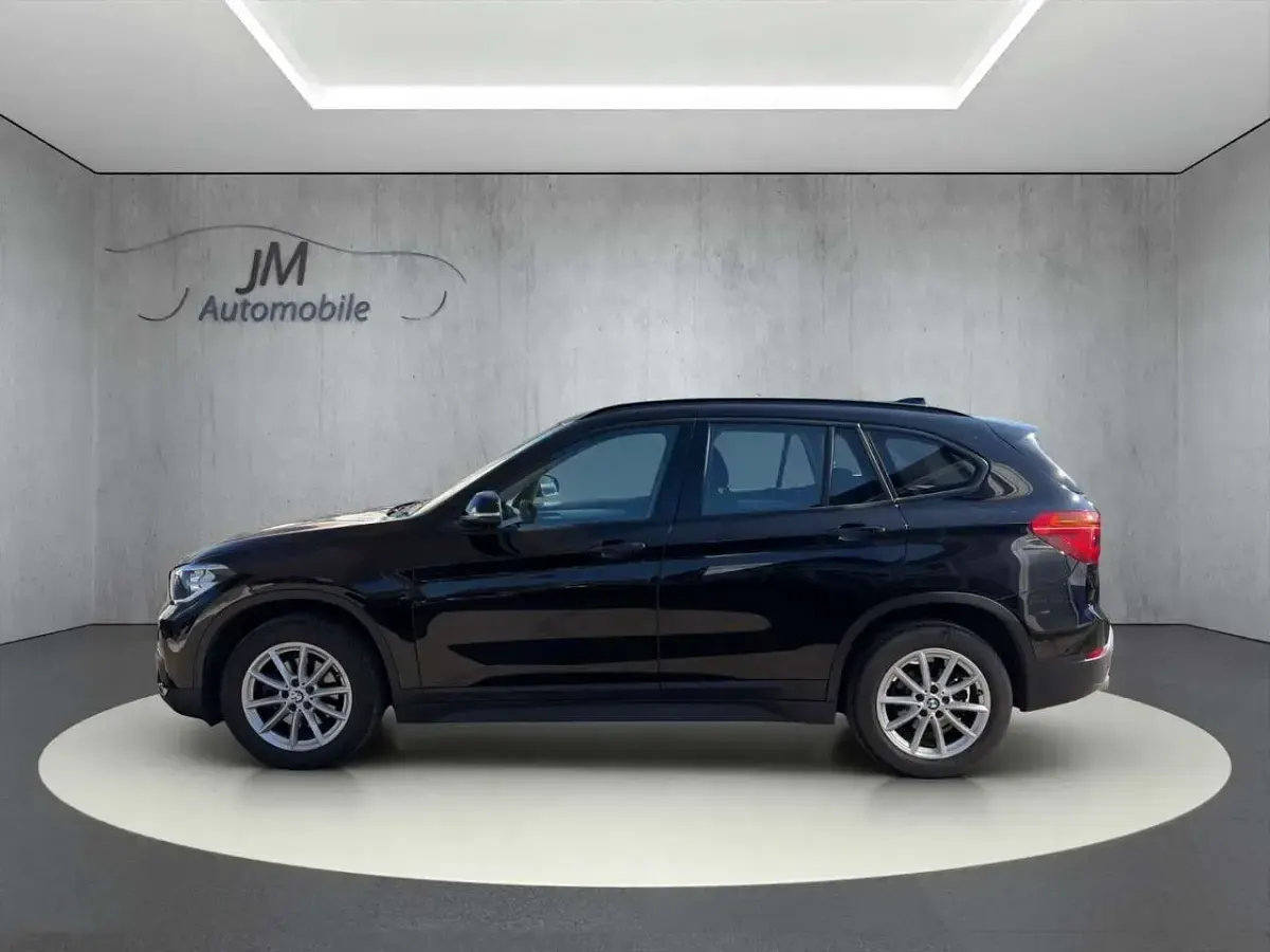 Gebraucht BMW X1 Advantage 140 PS (102 kW) 2019 Schwarz SUV