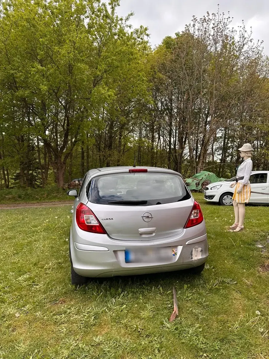 Używany Opel Corsa 87 KM (63 kW) 2009 Srebrny Hatchback