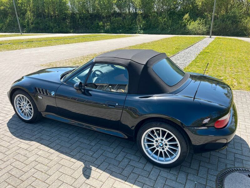 Gebraucht BMW Z3 Sport Line 170 PS (125 kW) 2001 Schwarz Cabrio