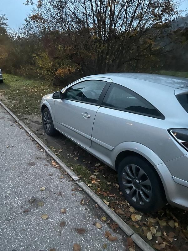 Gebraucht Opel Astra GTC 100 PS (73 kW) 2005 Grau Coupé