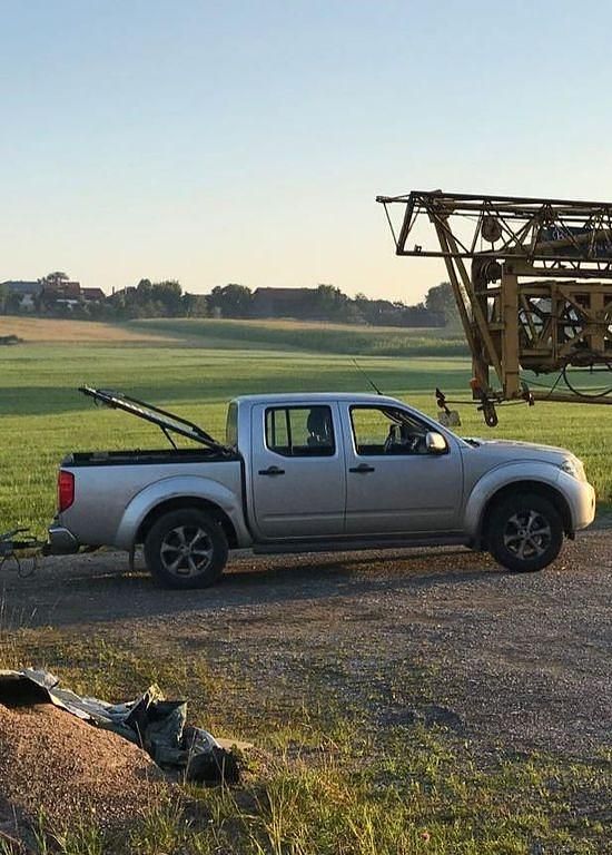 Silber Gebraucht 2013 Nissan Navara Abholung | 7.800 € (Fairer Preis) - Bild 1/2
