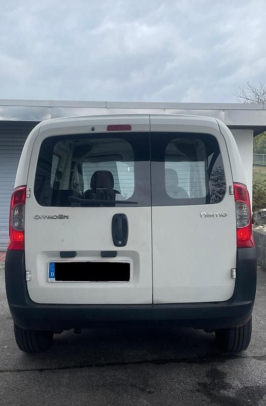 Weiß Gebraucht 2009 Citroën Nemo Van / Kleinbus | 3.500 € (Fairer Preis) - Bild 1/4