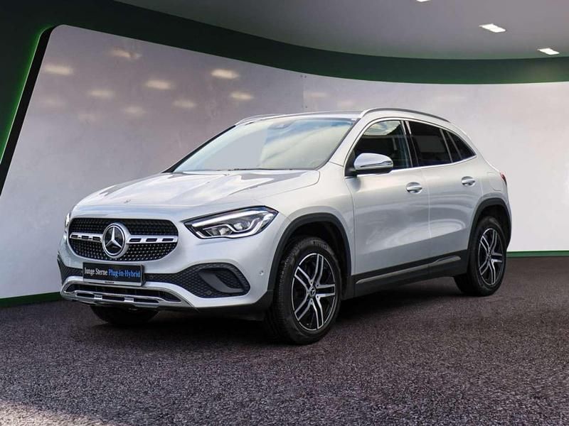 Gebraucht Mercedes GLA250 Progressive 218 PS (160 kW) 2021 Silber SUV